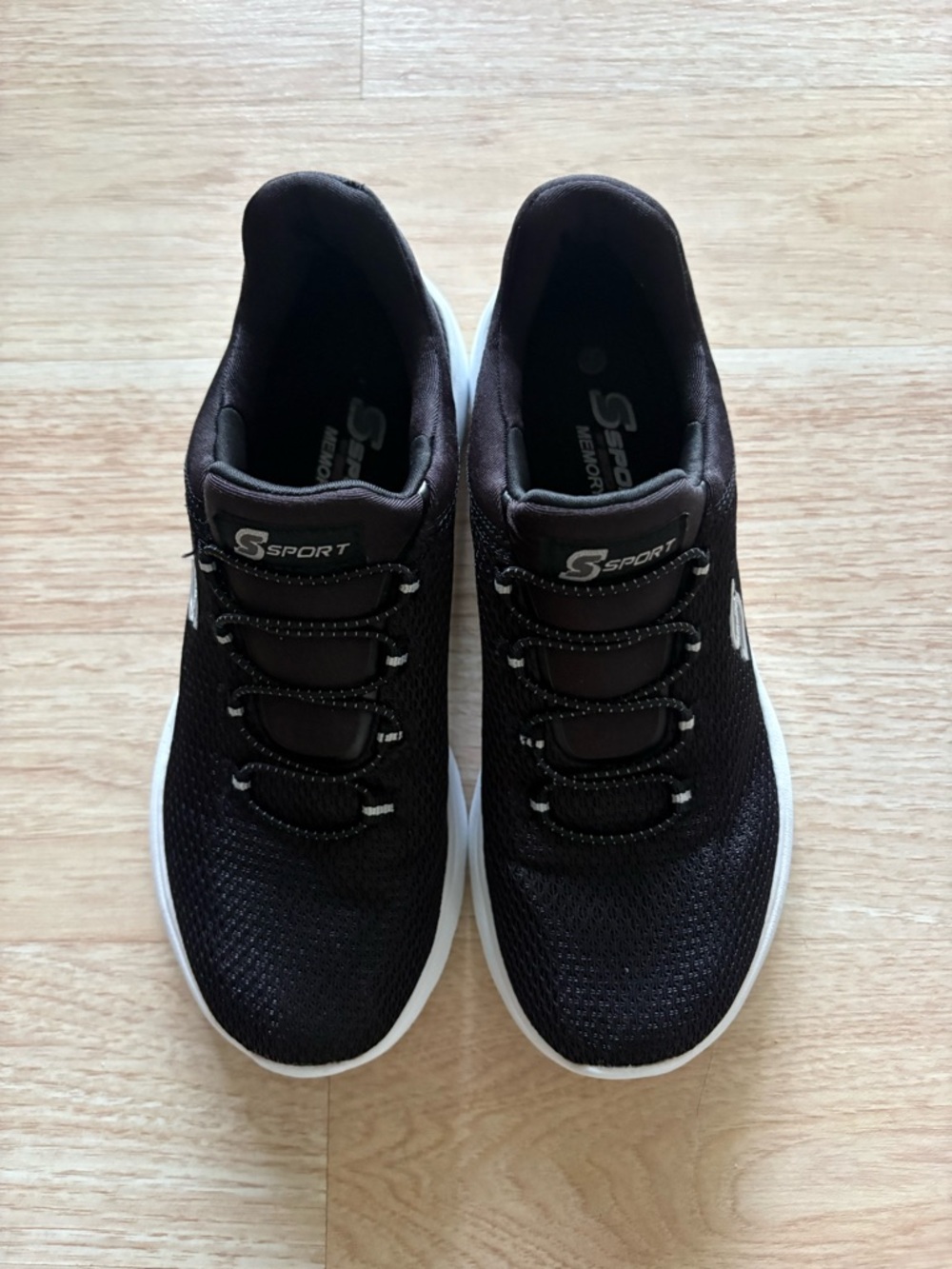 Women's Black Sport Sneakers with White Sole